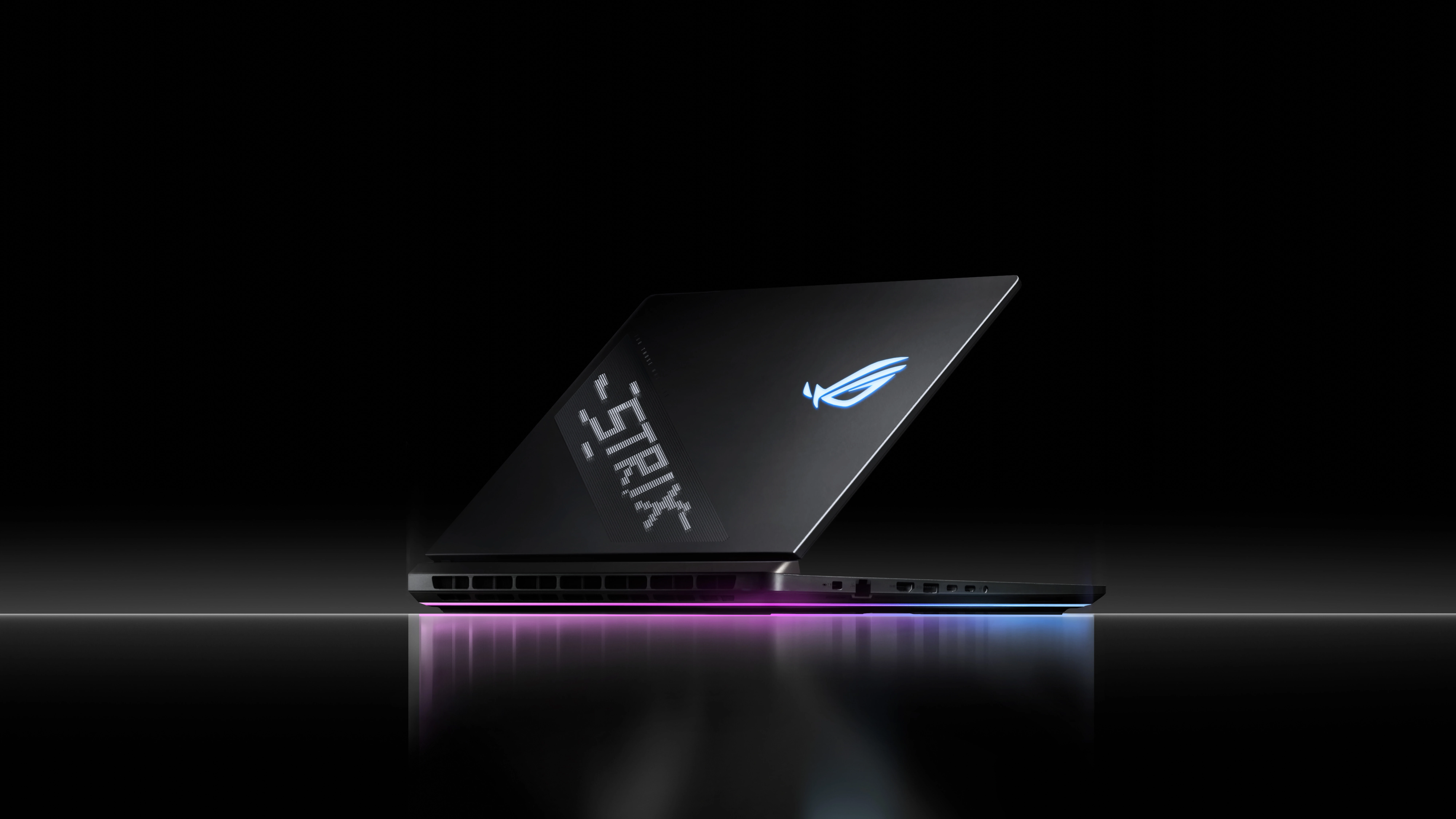 ROG Strix SCAR 18 (2025) G835 — view 1